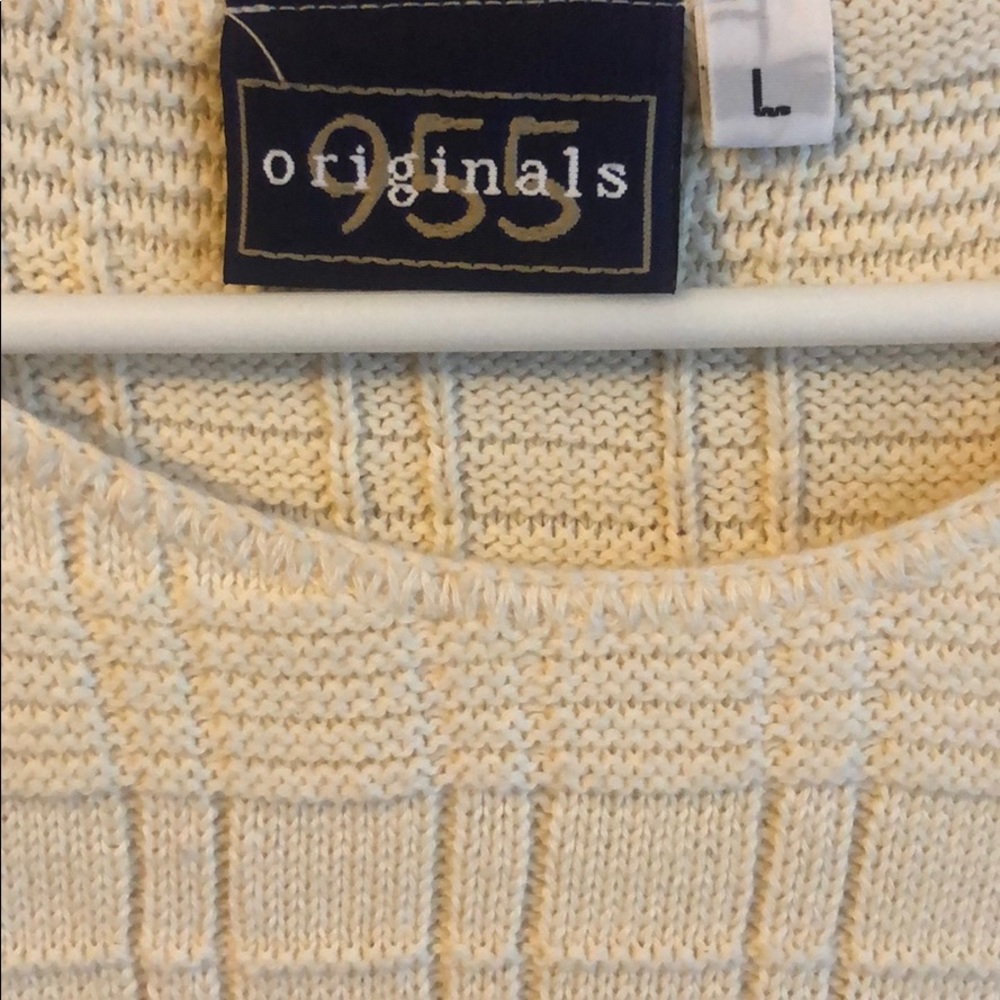 Sleeveless Knit Cream Top - Picture 2 of 2